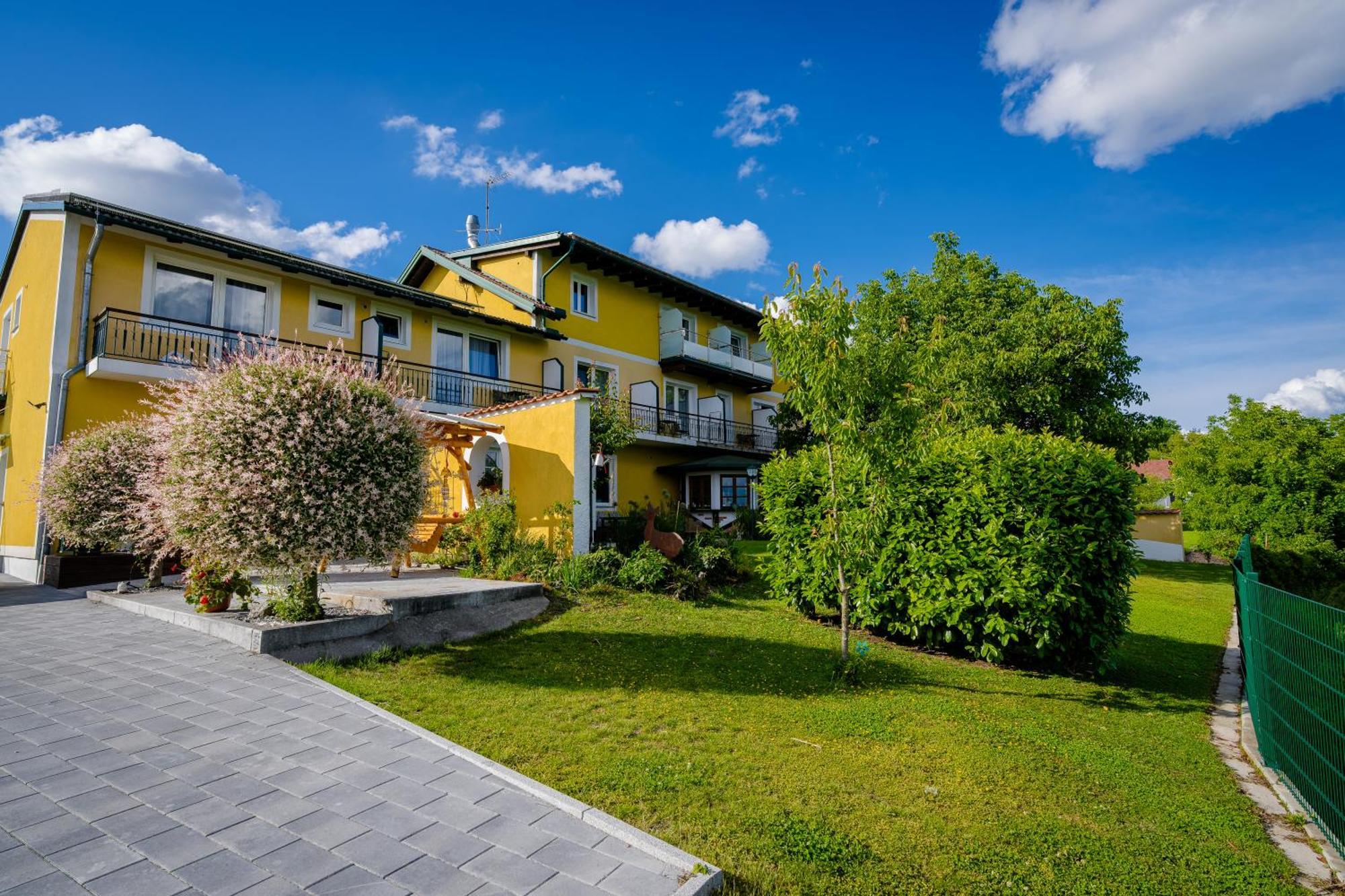 Pension Baumgartner-Berghof Obernberg am Inn Exterior foto